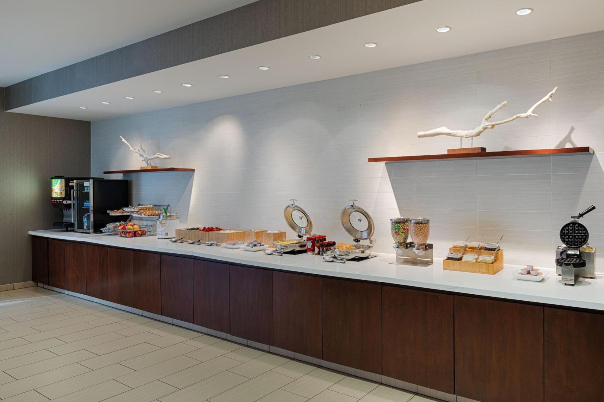 Springhill Suites By Marriott Bloomington Exterior foto