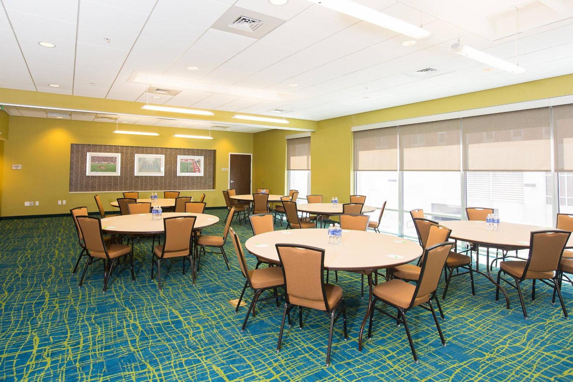 Springhill Suites By Marriott Bloomington Exterior foto